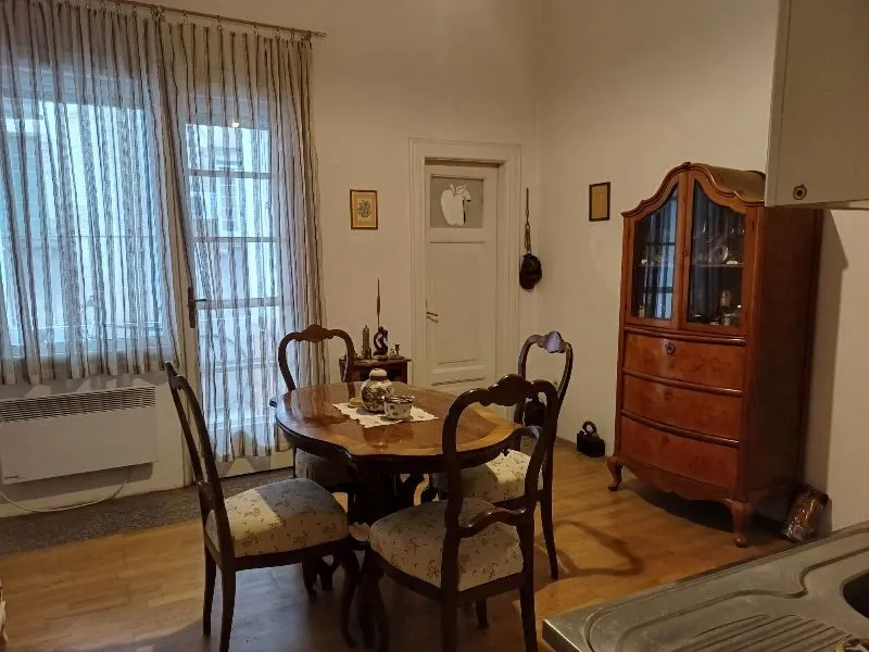 Prodaja, trosoban stan, 70m², Stari Grad, Beograd