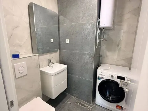 Prodaja, trosoban stan, 196m², Centar, Bar - image 2