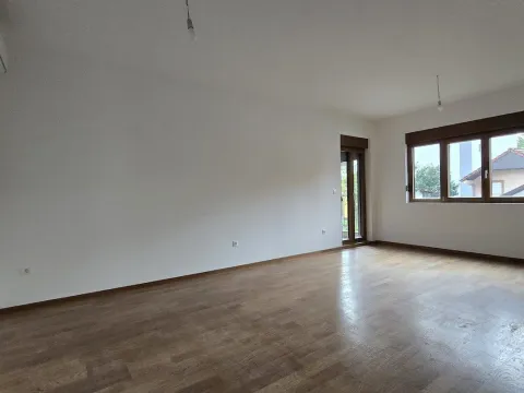 Rent, apartment, 90m², Vezirov Most, Podgorica - image 10