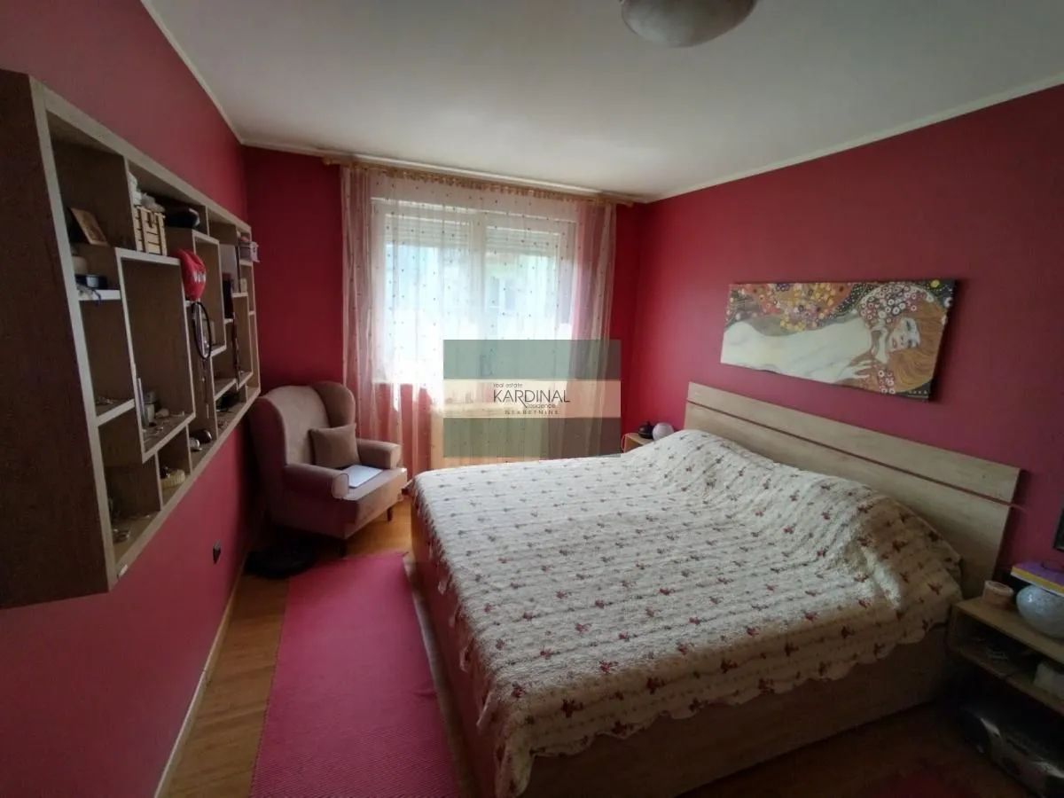 Prodaja, četvorosoban stan, 115m², Grbavica, Novi Sad Sve Podlokacije