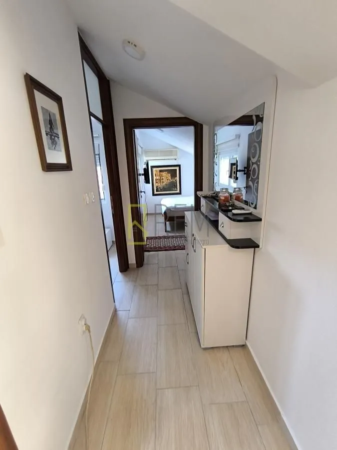 Prodaja, dvosoban stan, 78m², Tivat, Crna Gora