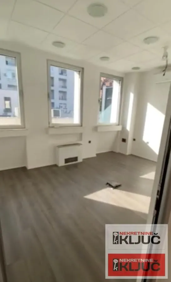 Rent, office space, 352m², Bulevar Oslobodjenja, Novi Sad Sve Podlokacije