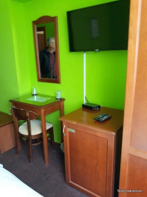Sale, office space, 480m², Stara Pazova, Srbija