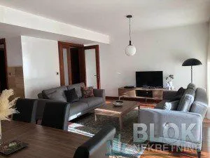 Izdavanje, trosoban stan, 140m², Preko Morače, Podgorica
