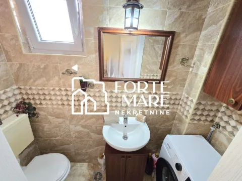 Sale, one bedroom apartment, 76m², Dubovica, Budva - image 12