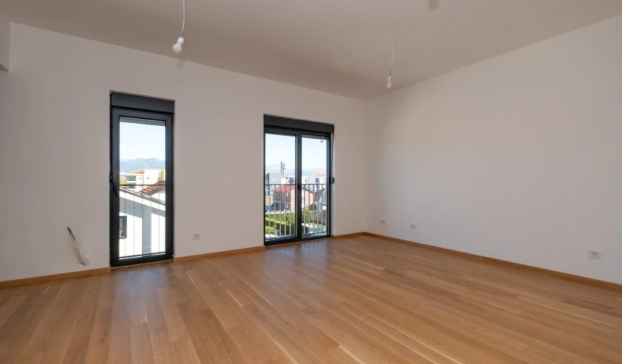 Izdavanje, trosoban stan, 113m², Zabjelo, Podgorica