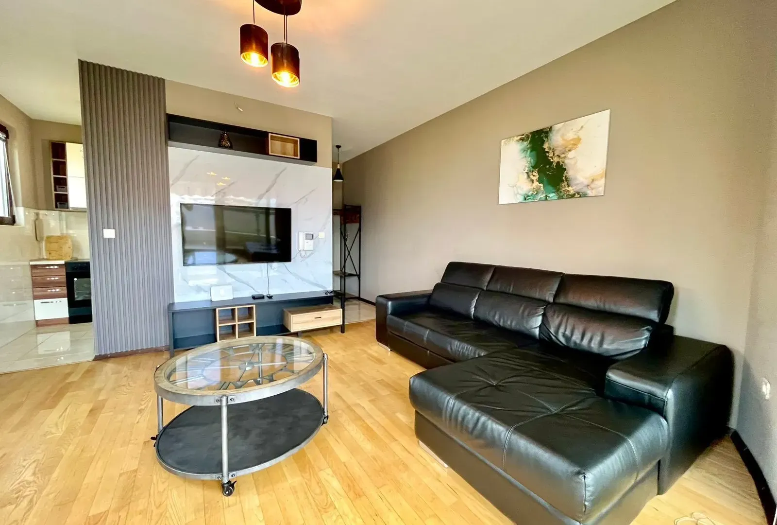 Izdavanje, jednosoban stan, 47m², Budva, Crna Gora