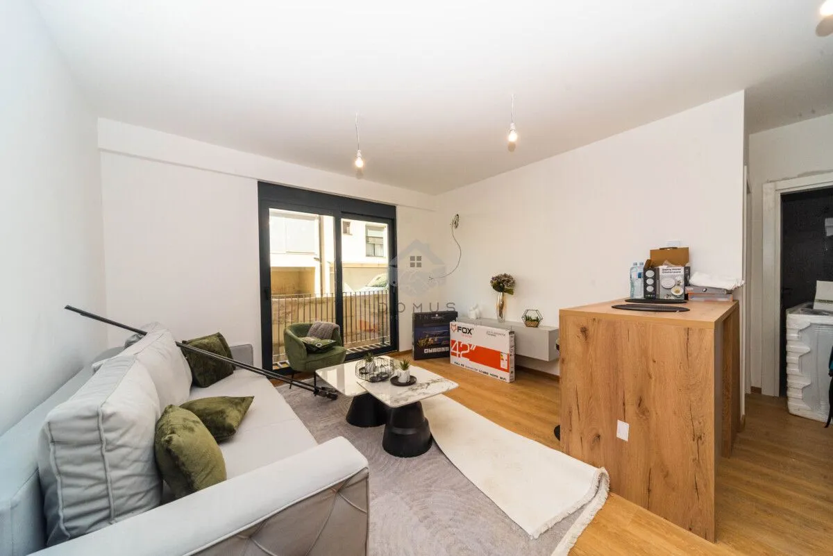 Izdavanje, jednosoban stan, 40m², Bar, Crna Gora