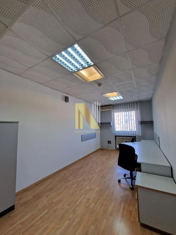 Rent, office space, 120m², Centar, Novi Sad