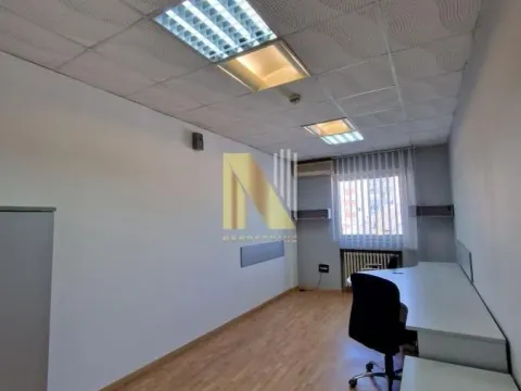 Izdavanje, poslovni prostor, 120m², Centar, Novi Sad - image 9