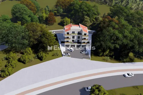 3D render stambene zgrade sa dvorištem i parkingom. - image 10