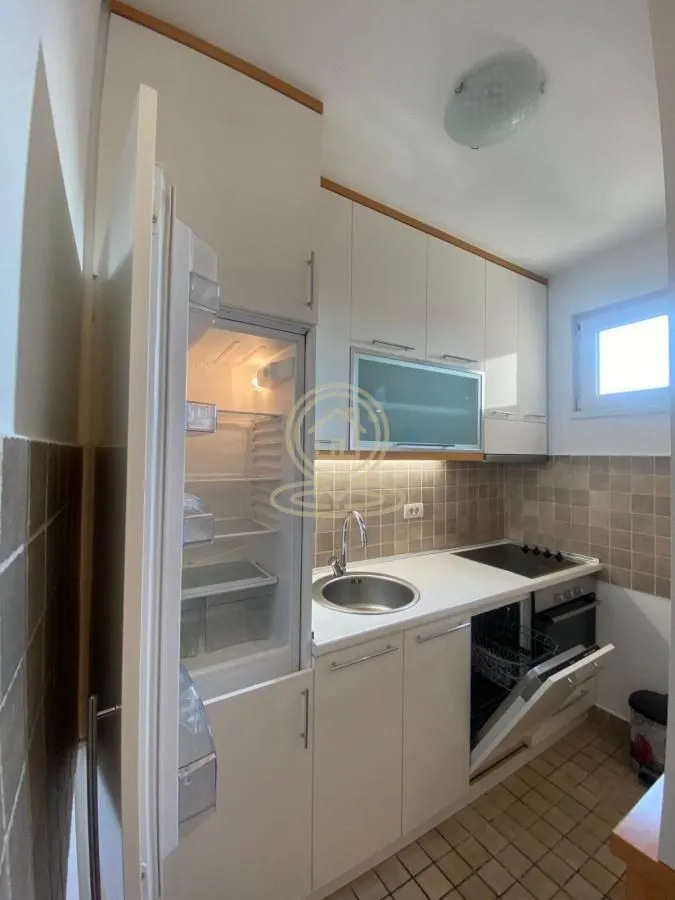Rent, three bedroom apartment, 60m², Lekino Brdo, Voždovac Sve Podlokacije