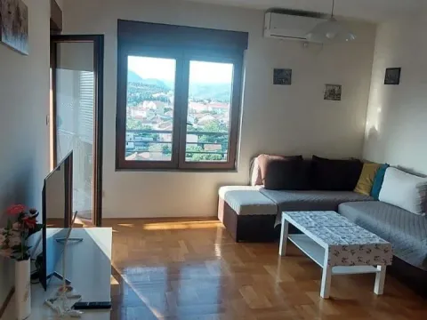 Izdavanje, jednosoban stan, 50m², Autobuska stanica, Podgorica - image 2