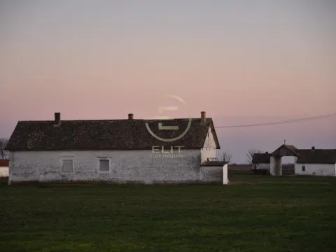 Prodaja, plac, 980m², Vrbas, Novi Sad - image 9