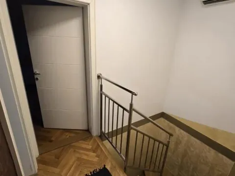 Izdavanje, četvorosoban stan, 105m², Rotkvarija, Novi Sad Sve Podlokacije - image 10