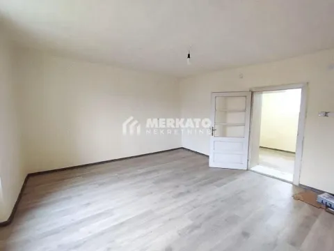 Sale, house, 200m², Elemir, Zrenjanin - image 9
