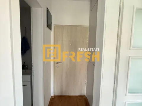 Izdavanje, jednosoban stan, 35m², City Kvart, Podgorica - image 4