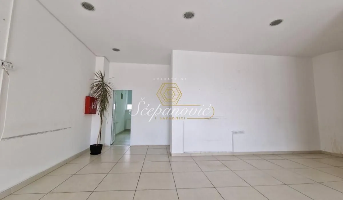 Sale, office space, 155m², Podbara, Novi Sad Sve Podlokacije
