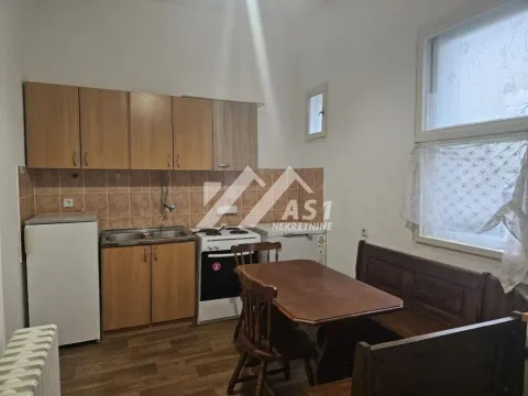 Izdavanje, kuća, 106m², Centar, Novi Sad - image 8
