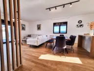 Prodaja,  kuća, 200m2, Donji Kokoti, Podgorica