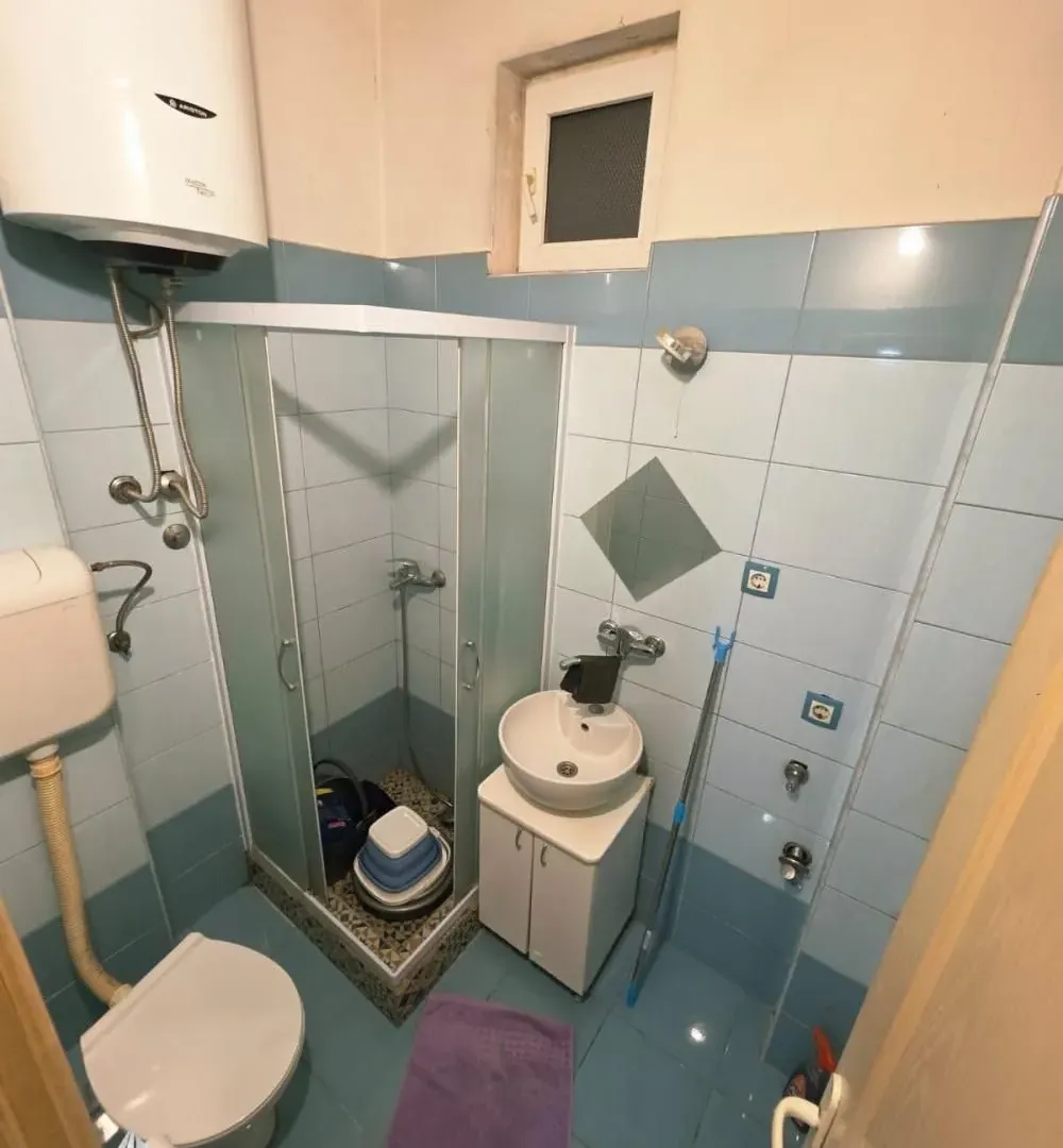 Prodaja, dvosoban stan, 33m², Zemun Sve Podlokacije, Beograd