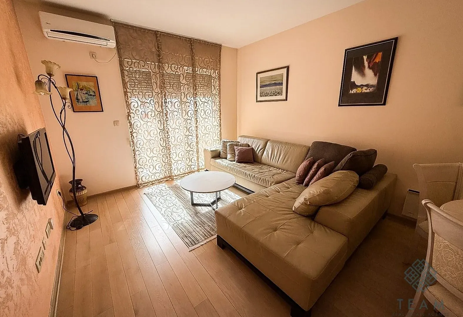 Izdavanje, dvosoban stan, 65m², Blok 6, Podgorica