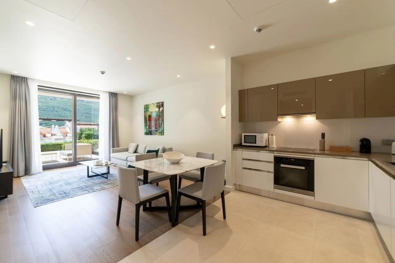 Prodaja, dvosoban stan, 90m², Kumbor, Herceg Novi