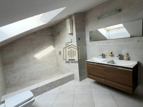 Prodaja, četvorosoban stan, 220m², Preko Morače, Podgorica - image 2