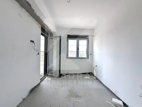 Prodaja, dvosoban stan, 70m², Stari Aerodrom, Podgorica - image 4
