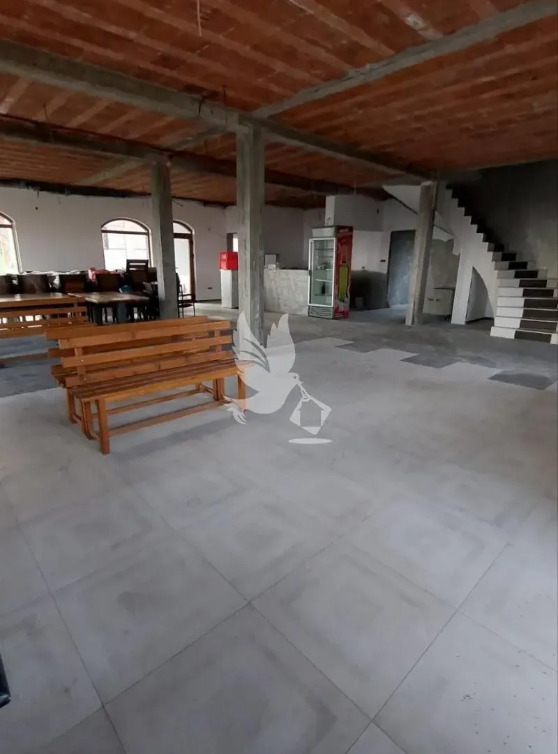 Prodaja, ugostiteljski objekat, 400m², Mladenovac, Beograd