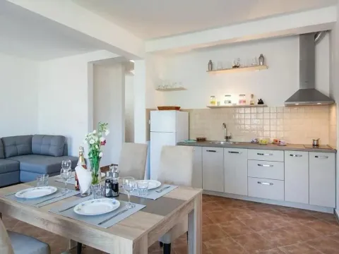 Prodaja, jednosoban stan, 60m², Kamenari, Herceg Novi - image 2