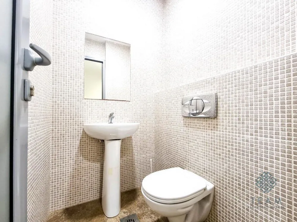 Rent, office space, 251m², Tološka šuma, Podgorica