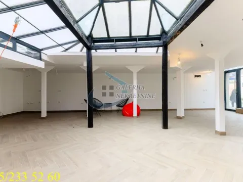 Izdavanje, poslovni prostor, 200m², Skadarlija, Beograd - image 2