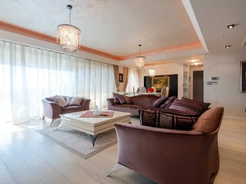 Prodaja, četvorosoban stan, 177m², Budva, Crna Gora - image 6