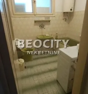 Izdavanje, dvosoban stan, 79m², Stari grad, Novi Sad - image 9