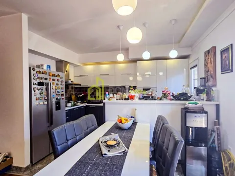 Sale, house, 216m², Blok 6, Podgorica - image 8