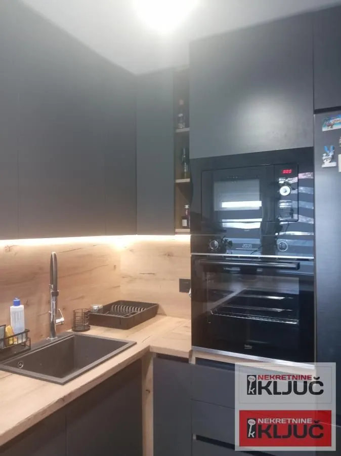 Sale, two bedroom apartment, 76m², Socijalno, Novi Sad Sve Podlokacije