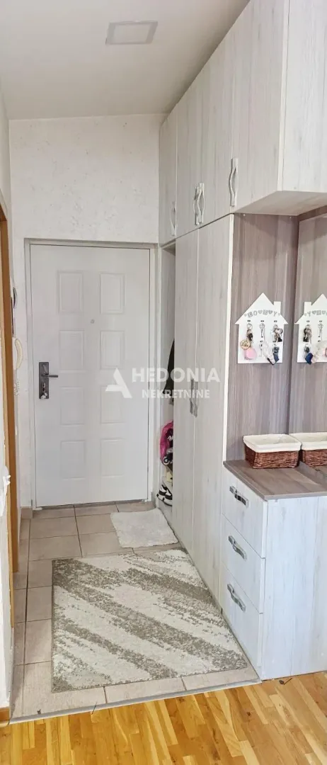 Prodaja, dvosoban stan, 49m², Zvezdara Sve Podlokacije, Beograd