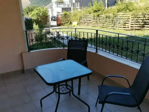 Izdavanje, jednosoban stan, 50m², Đenovići, Herceg Novi - image 9
