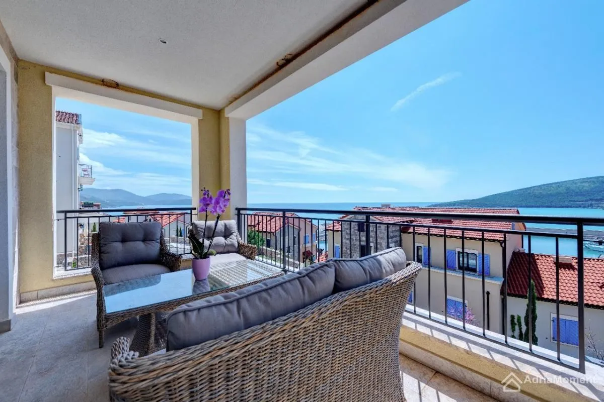Prodaja, dvosoban stan, 143m², Radovići, Tivat