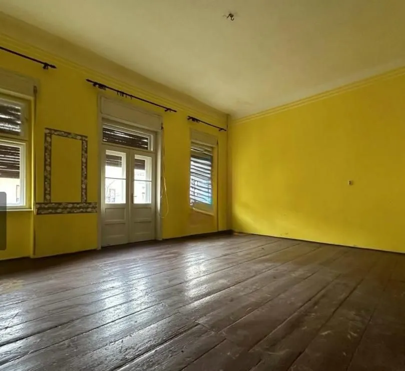 Prodaja, trosoban stan, 170m², Centar, Sombor