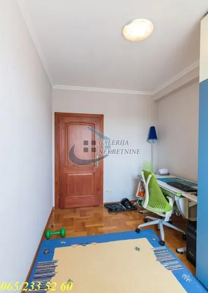 Prodaja, četvorosoban stan, 86m², Voždovac Sve Podlokacije, Beograd