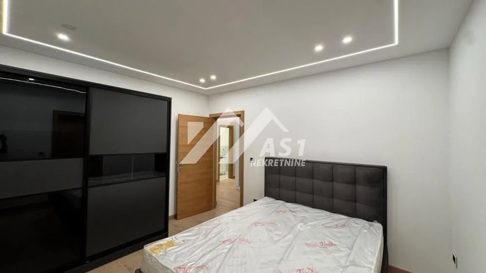 Izdavanje, trosoban stan, 97m², Sremska Kamenica, Petrovaradin