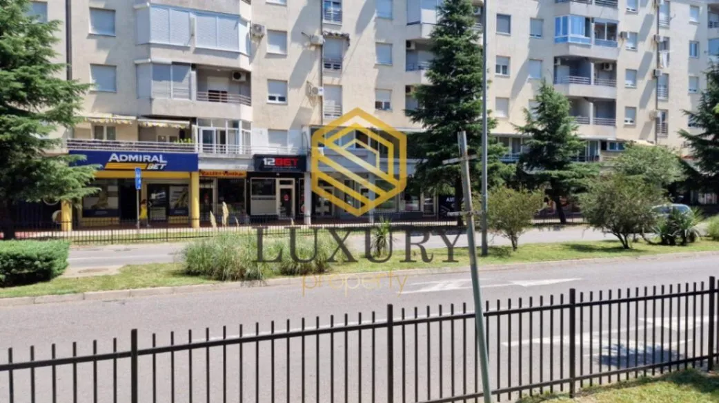 Rent, office space, 90m², Stari Aerodrom, Podgorica