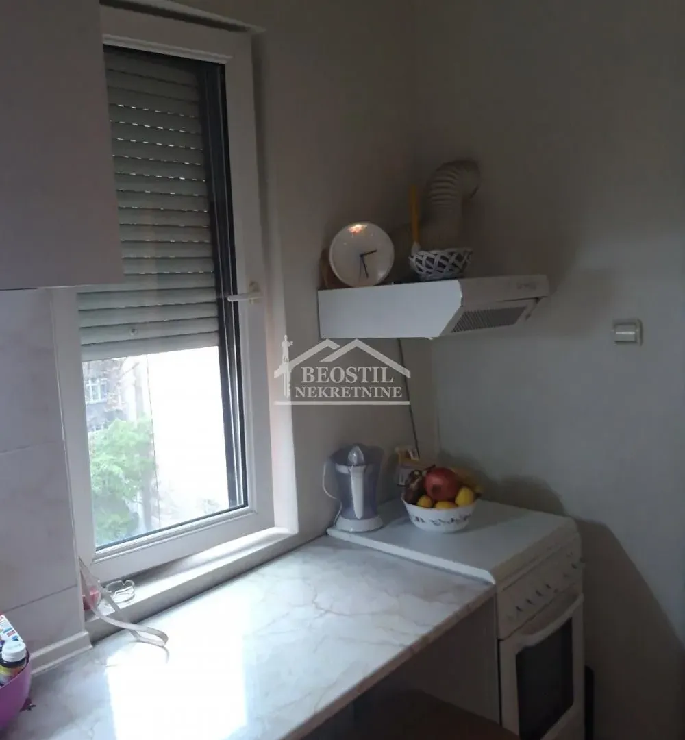 Prodaja, trosoban stan, 99m², Stari Grad, Beograd