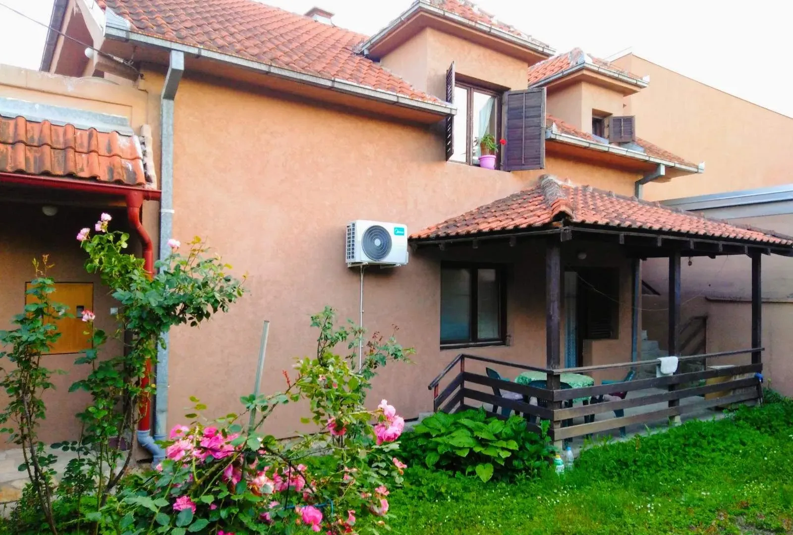 Prodaja, kuća, 250m², Dušanovac, Voždovac Sve Podlokacije