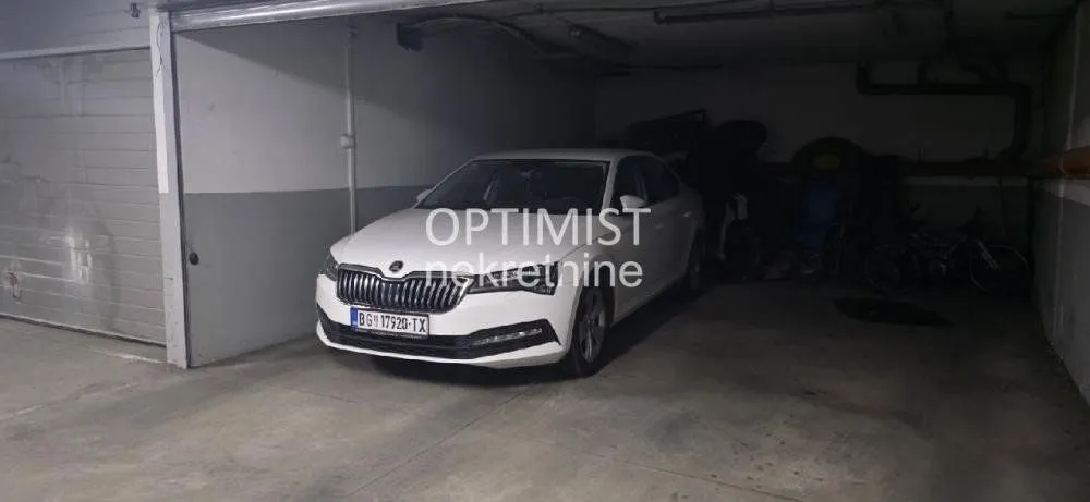 Sale, four bedroom apartment, 124m², Voždovac Sve Podlokacije, Beograd
