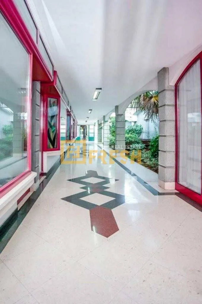 Prodaja, ugostiteljski objekat, 722m², Centar, Podgorica