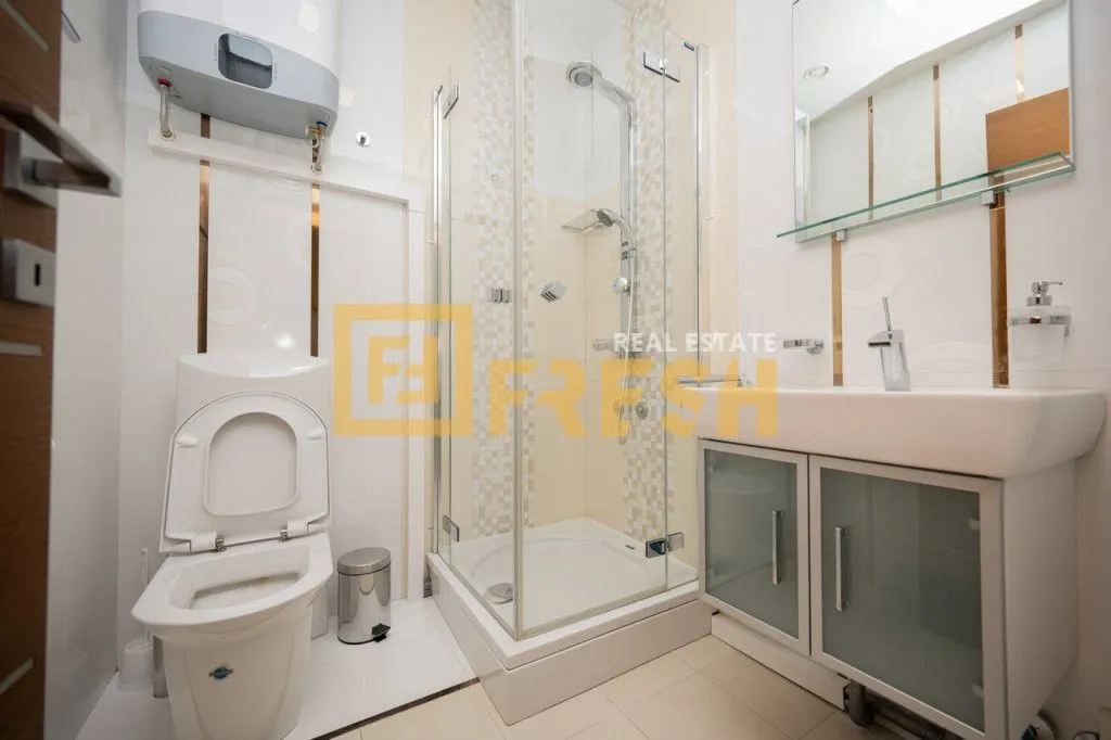 Rent, house, 380m², Mareza, Podgorica