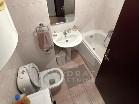 Izdavanje, jednosoban stan, 54m², Zagorič, Podgorica - image 8